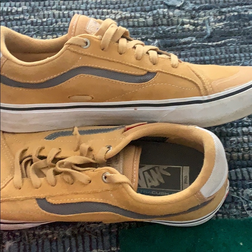 Vans - Picture 4 of 5